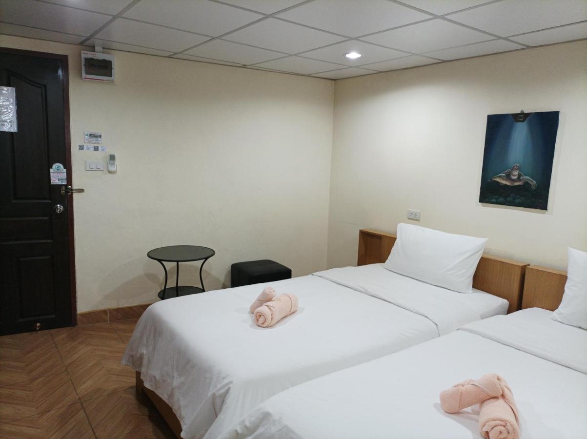 Double D Rooms & Cafe Bangkok Dış mekan fotoğraf
