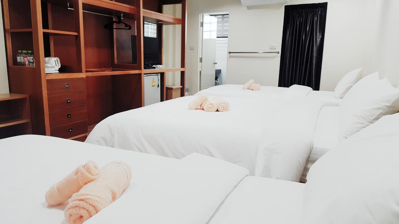 Double D Rooms & Cafe Bangkok Dış mekan fotoğraf