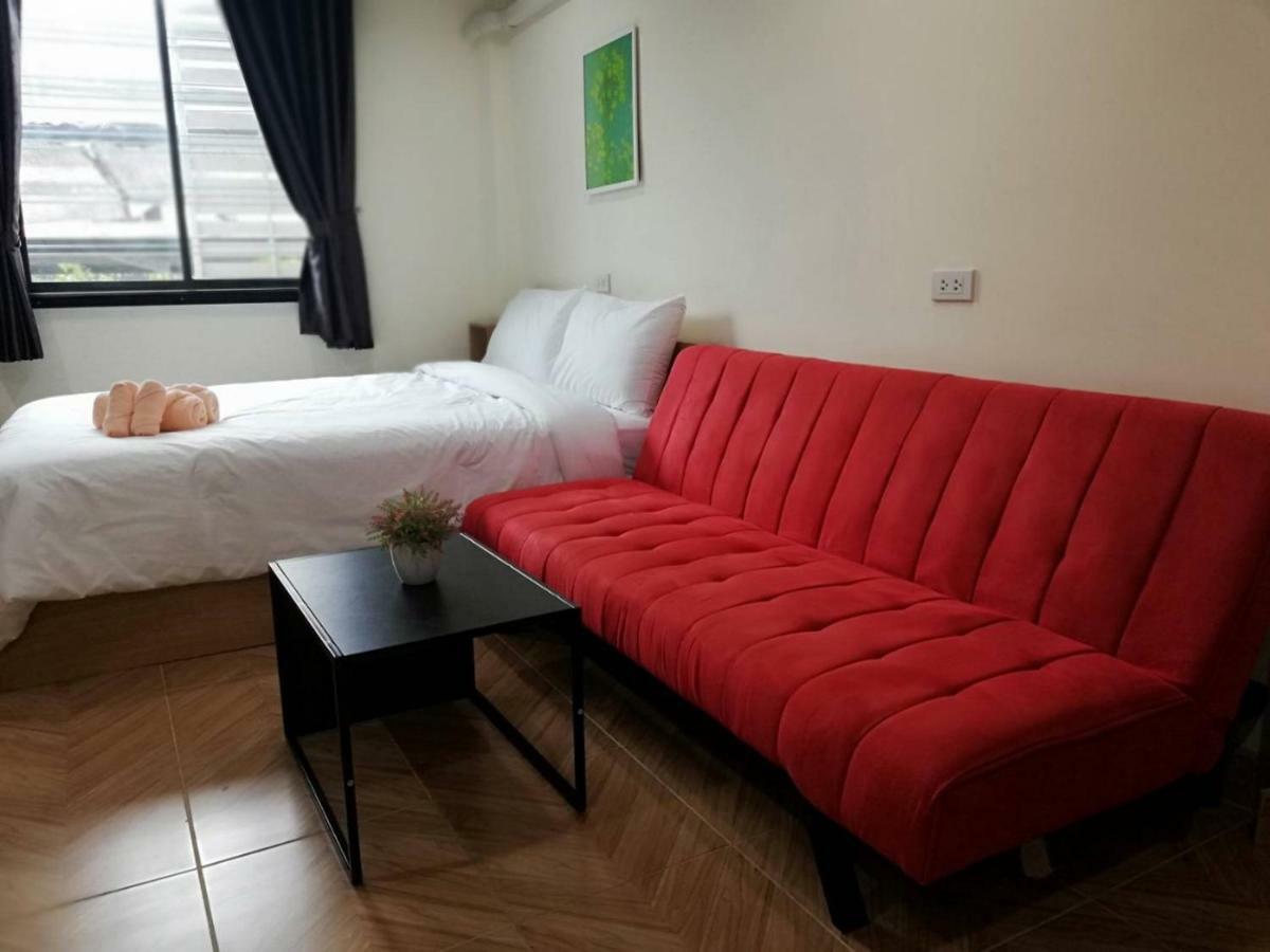 Double D Rooms & Cafe Bangkok Dış mekan fotoğraf