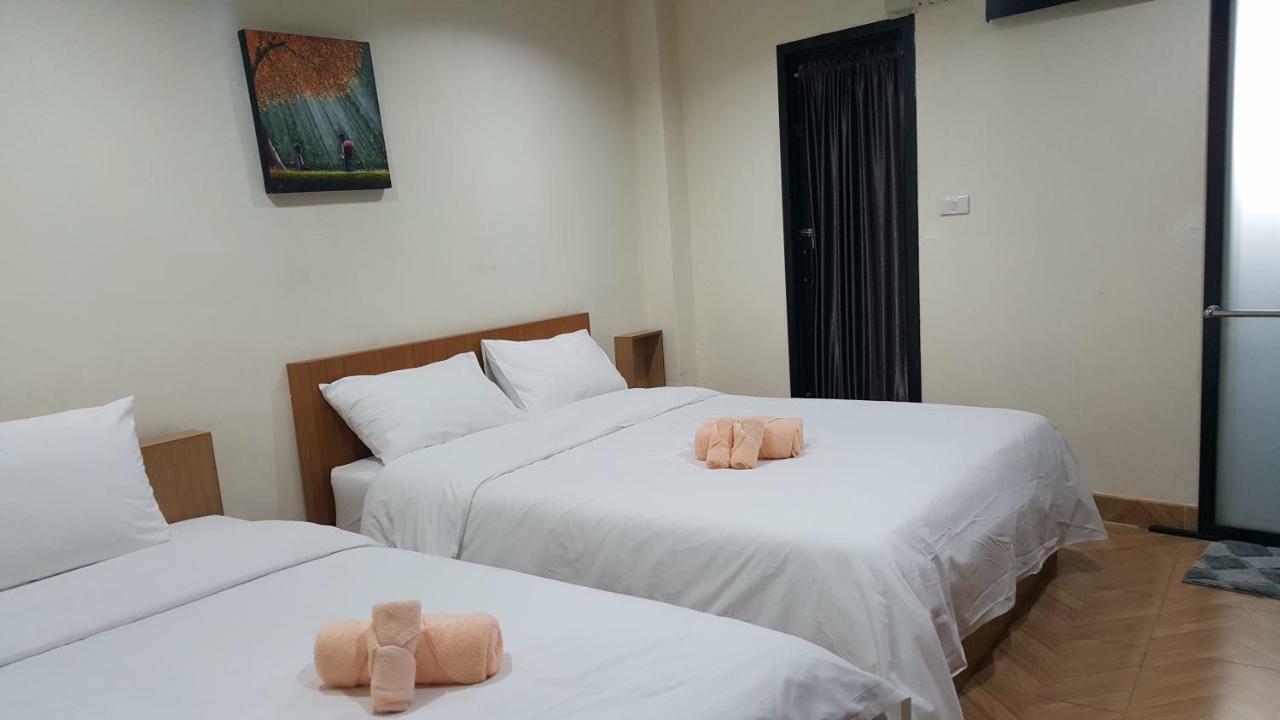 Double D Rooms & Cafe Bangkok Dış mekan fotoğraf