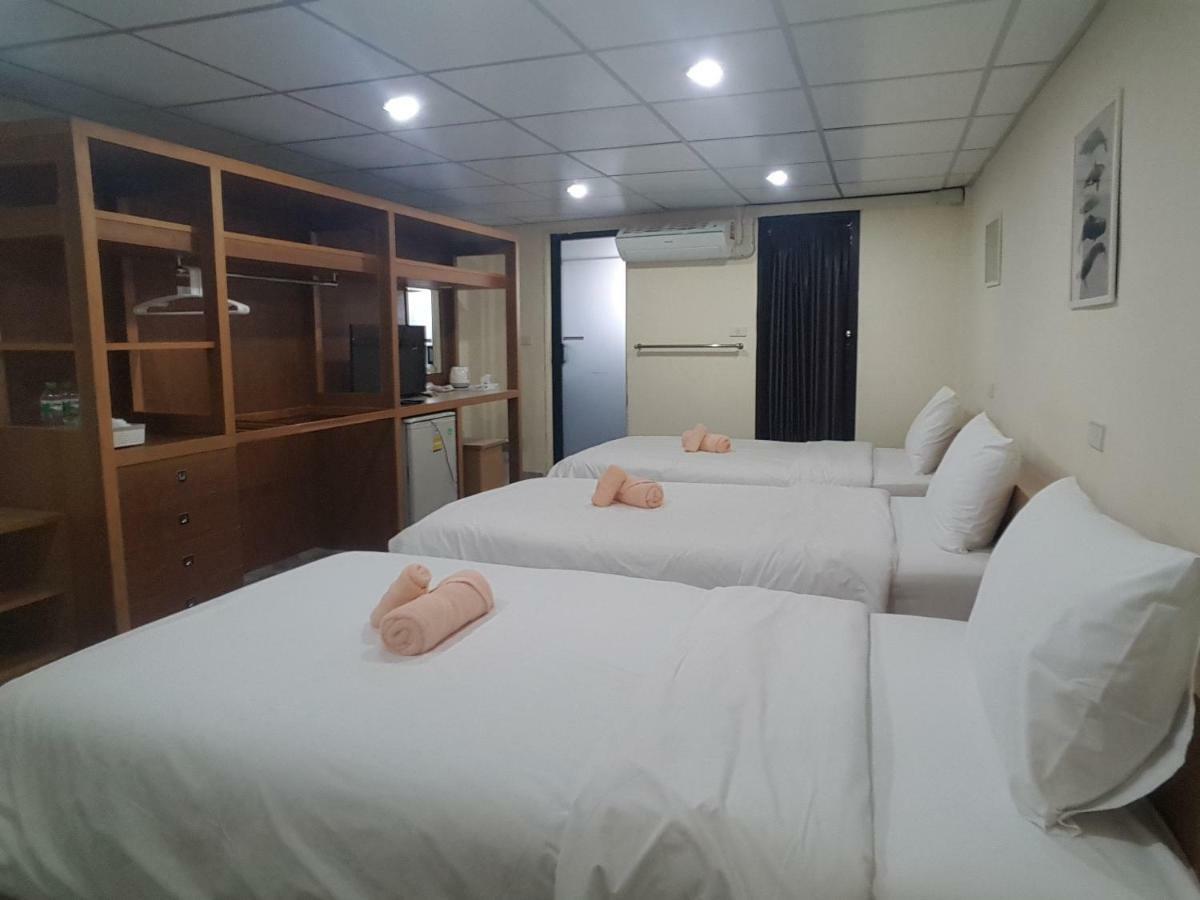 Double D Rooms & Cafe Bangkok Dış mekan fotoğraf