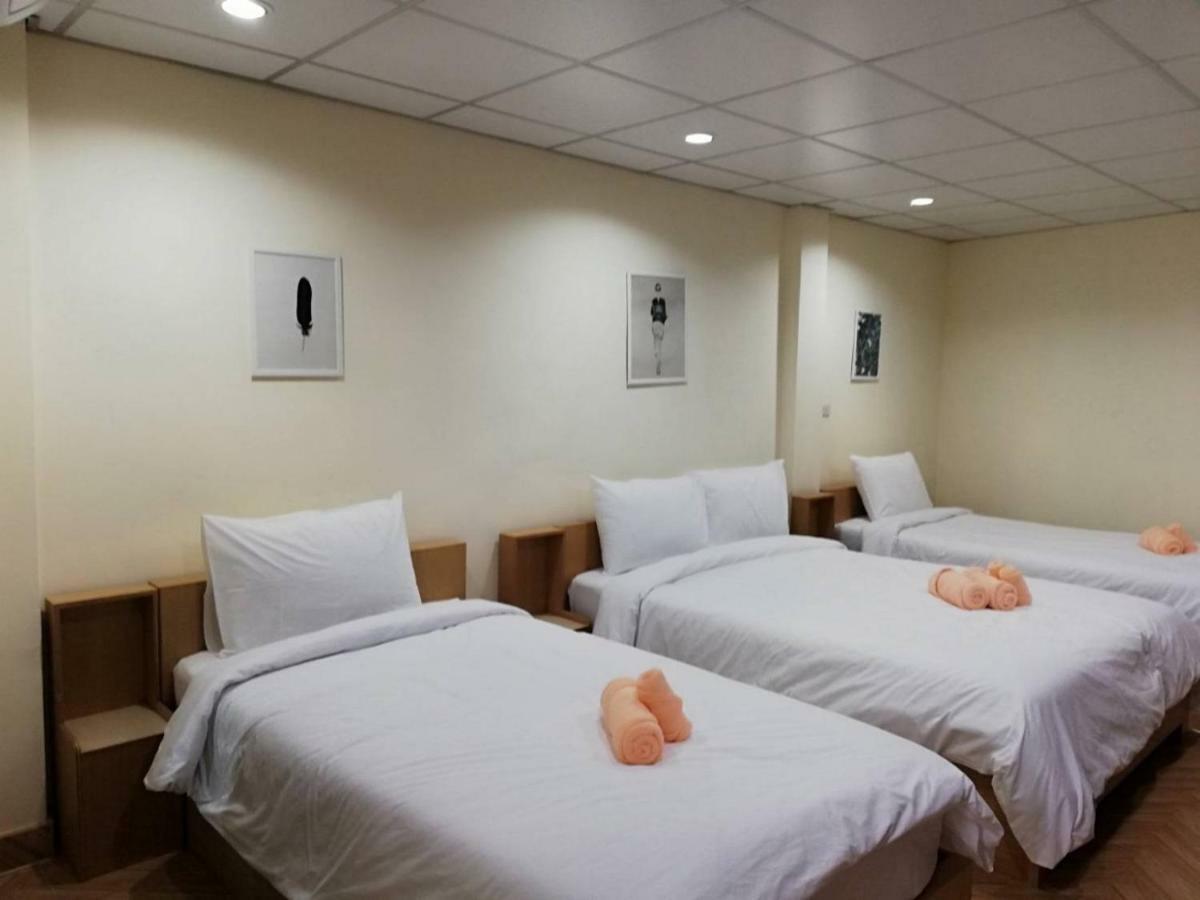 Double D Rooms & Cafe Bangkok Dış mekan fotoğraf